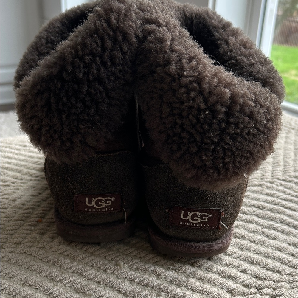 UGG Chocolate Brown Sheepskin boots